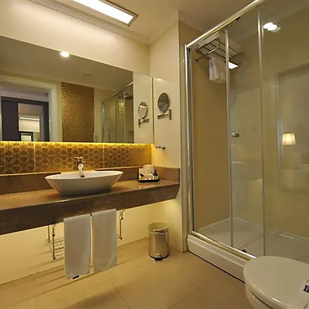 فندق Kirman Belazur & 5*