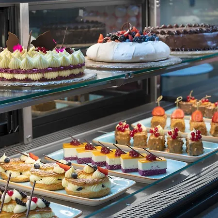 Kirman Belazur & Отель